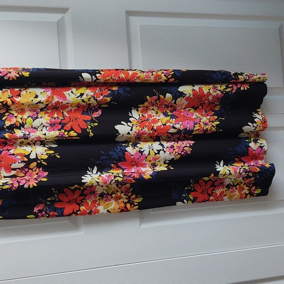 🎉HP - Suite 7 Floral Maxi Dress - NWT - Picture 3 of 10